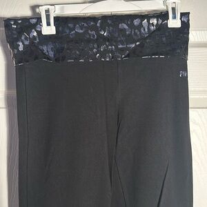Victoria’s Secret PINK Yoga Leopard Print Black Metallic Short Size M